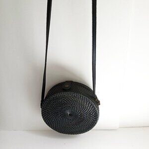 Round Black Rattan Leather Crossbody Strap Snap Closure Batik Lined Bag